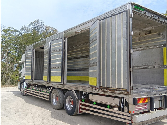 UDトラックスクオン冷凍車（冷蔵車）大型（10t）[写真08]