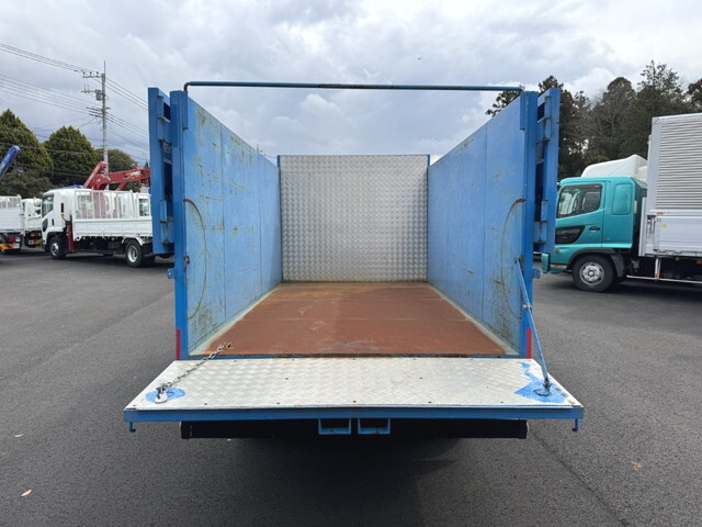 いすゞエルフその他の形状小型（2t・3t）[写真09]