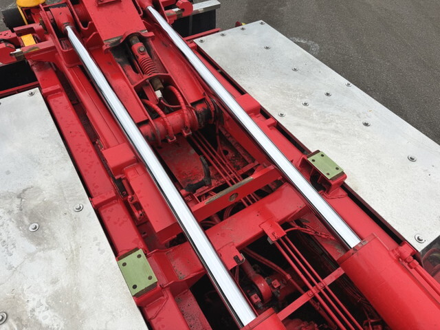 日野プロフィアコンテナ専用車大型（10t）[写真13]