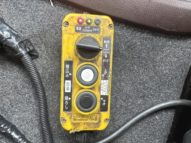 日野プロフィアコンテナ専用車大型（10t）[写真29]