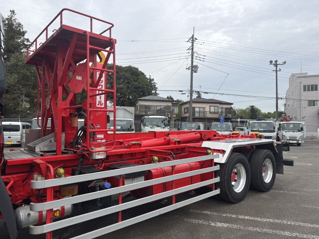 日野プロフィアコンテナ専用車大型（10t）[写真05]