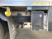 三菱ふそうキャンターアルミバン小型（2t・3t）[写真11]