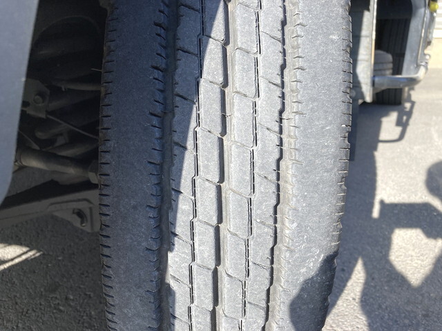 三菱ふそうキャンターアルミバン小型（2t・3t）[写真13]