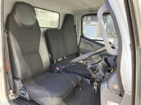 三菱ふそうキャンターアルミバン小型（2t・3t）[写真16]