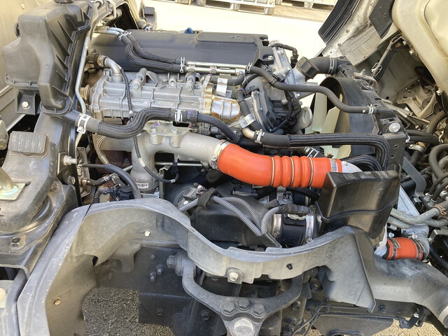 三菱ふそうキャンターアルミバン小型（2t・3t）[写真31]