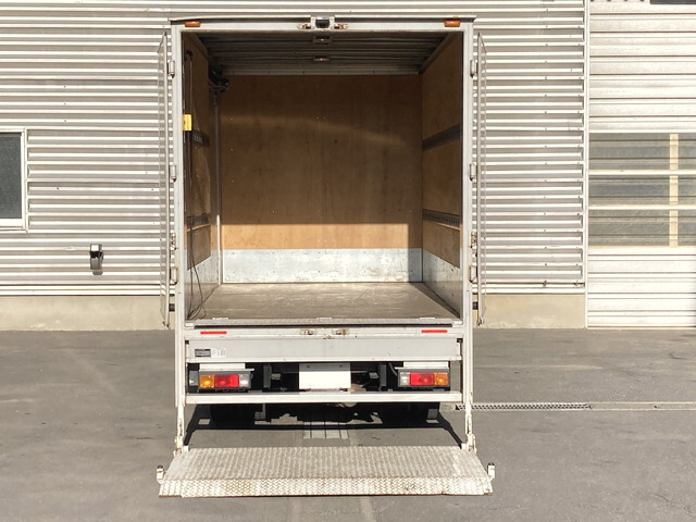 三菱ふそうキャンターアルミバン小型（2t・3t）[写真05]