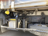 三菱ふそうキャンターアルミバン小型（2t・3t）[写真10]