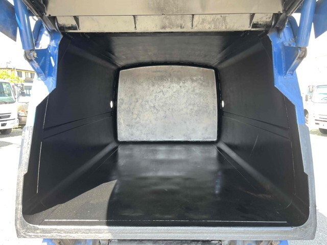 いすゞエルフパッカー車（塵芥車）小型（2t・3t）[写真10]