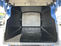 いすゞエルフパッカー車（塵芥車）小型（2t・3t）[写真11]