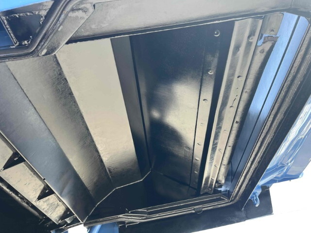 いすゞエルフパッカー車（塵芥車）小型（2t・3t）[写真13]