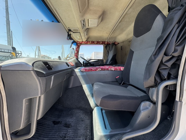 三菱ふそうスーパーグレート冷凍車（冷蔵車）大型（10t）[写真11]