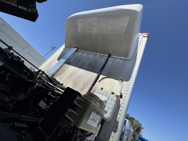 三菱ふそうスーパーグレート冷凍車（冷蔵車）大型（10t）[写真16]