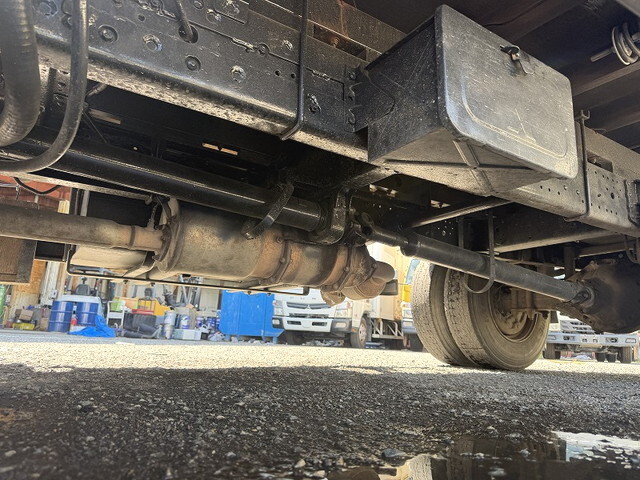 三菱ふそうキャンタークレーン5段小型（2t・3t）[写真20]