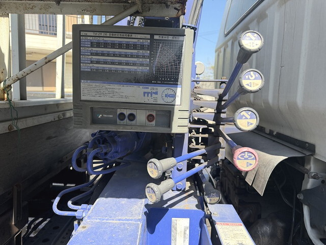 三菱ふそうキャンタークレーン5段小型（2t・3t）[写真23]