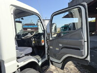 三菱ふそうキャンタークレーン5段小型（2t・3t）[写真29]