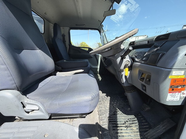 三菱ふそうキャンタークレーン5段小型（2t・3t）[写真29]