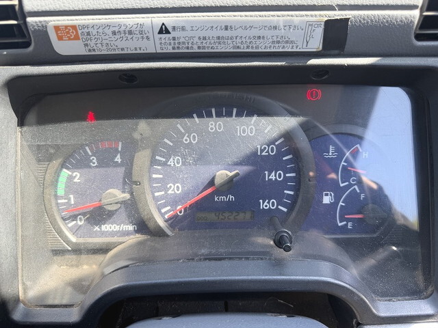 三菱ふそうキャンタークレーン5段小型（2t・3t）[写真31]