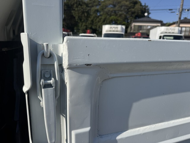 トヨタダイナ平ボディ小型（2t・3t）[写真32]