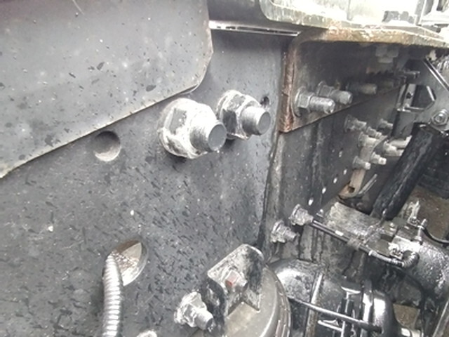 日野プロフィアトレーラーヘッド（トラクターヘッド）大型（10t）[写真11]