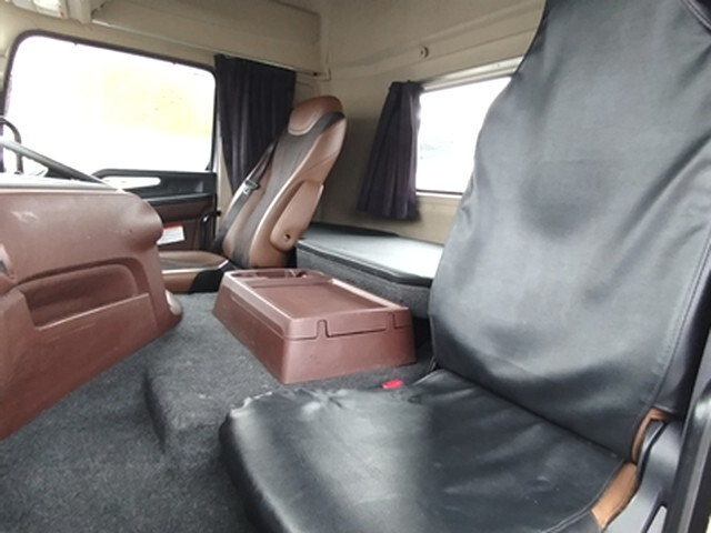 日野プロフィアトレーラーヘッド（トラクターヘッド）大型（10t）[写真22]