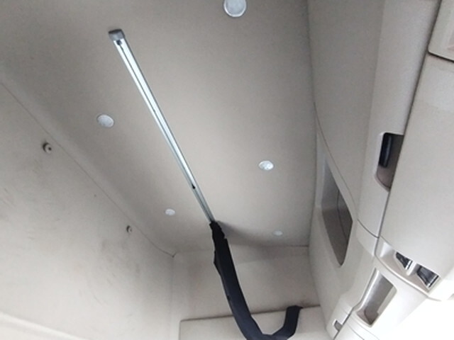 日野プロフィアトレーラーヘッド（トラクターヘッド）大型（10t）[写真25]