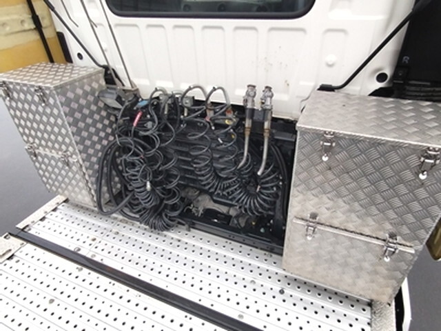 日野プロフィアトレーラーヘッド（トラクターヘッド）大型（10t）[写真08]