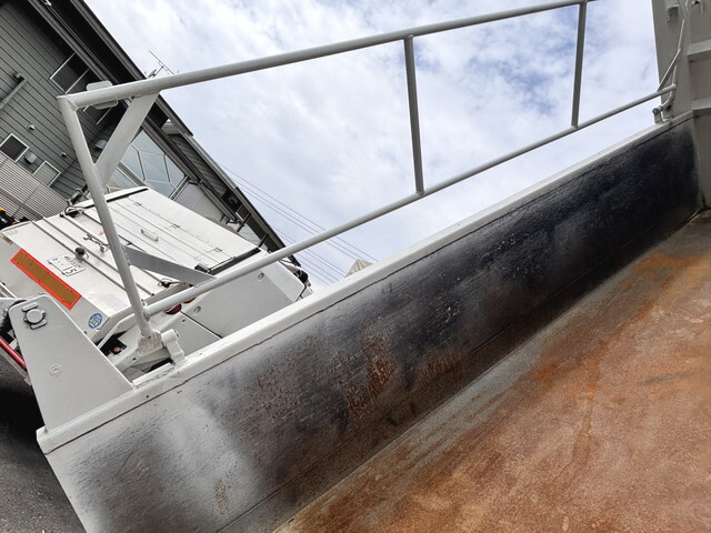 いすゞフォワードダンプ増トン（6t・8t）[写真11]