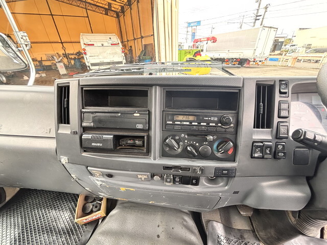 いすゞフォワードダンプ増トン（6t・8t）[写真33]