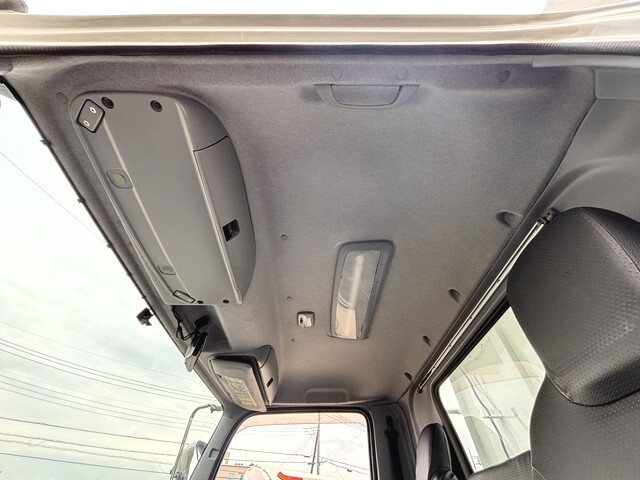 いすゞフォワードダンプ増トン（6t・8t）[写真40]