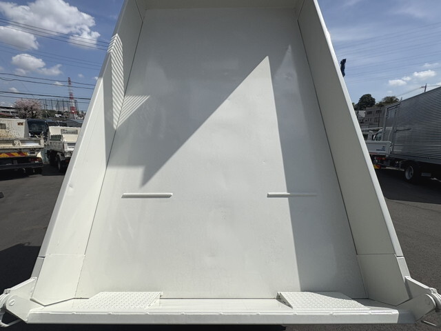 日野デュトロローダーダンプ小型（2t・3t）[写真12]