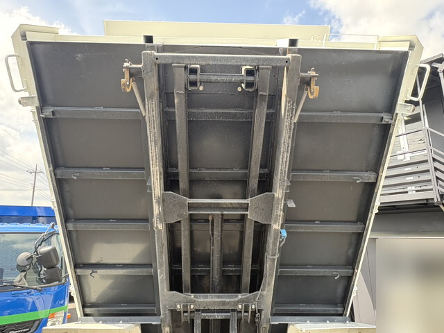 日野デュトロローダーダンプ小型（2t・3t）[写真14]