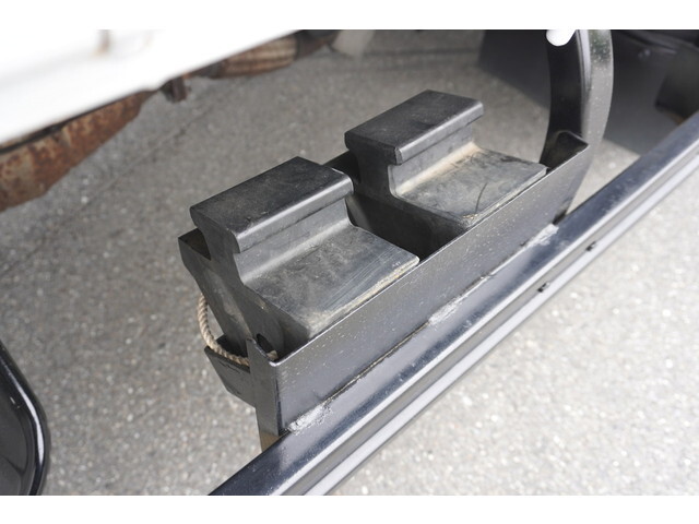 いすゞエルフ平ボディ小型（2t・3t）[写真14]