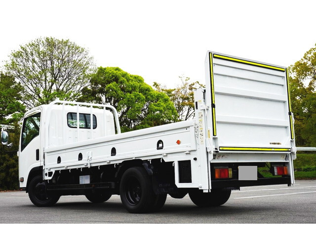 いすゞエルフ平ボディ小型（2t・3t）[写真02]