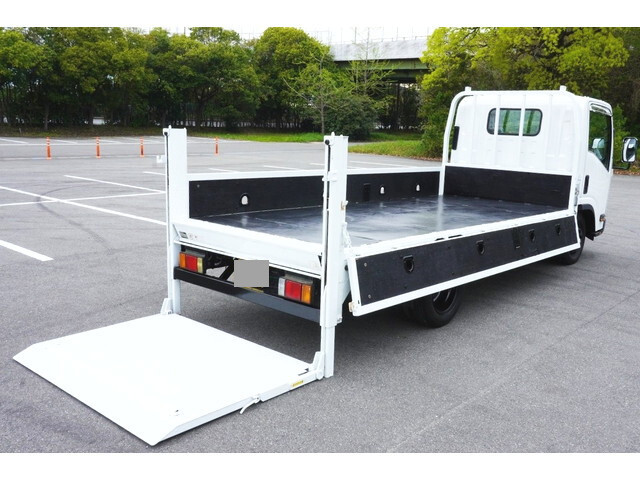 いすゞエルフ平ボディ小型（2t・3t）[写真04]