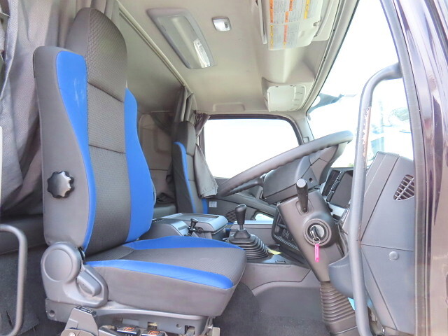 いすゞギガダンプ大型（10t）[写真20]