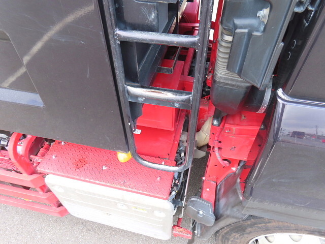 いすゞギガダンプ大型（10t）[写真37]