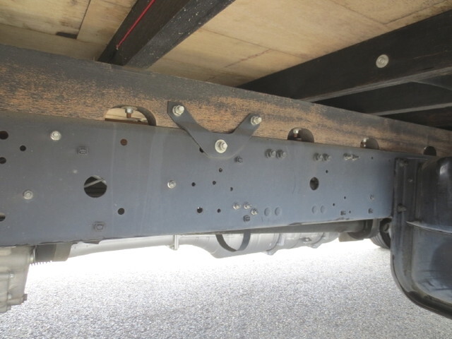 三菱ふそうファイター平ボディ中型（4t）[写真10]