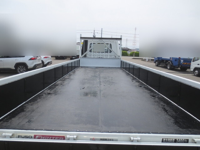 三菱ふそうファイター平ボディ中型（4t）[写真09]