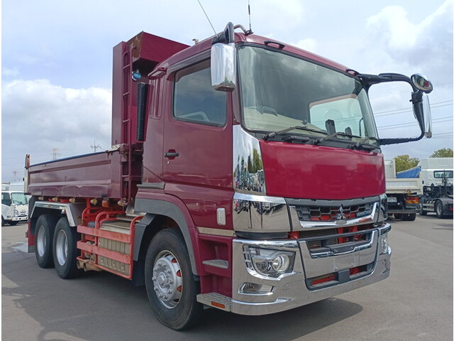 三菱ふそうスーパーグレートダンプ大型（10t）[写真03]