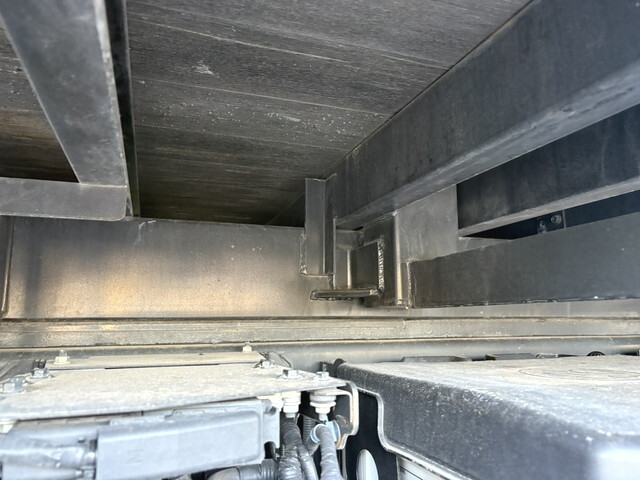 日野プロフィアアルミブロック大型（10t）[写真16]