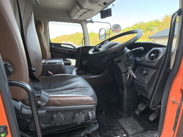 日野プロフィアアルミブロック大型（10t）[写真28]