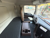 日野プロフィアアルミブロック大型（10t）[写真31]