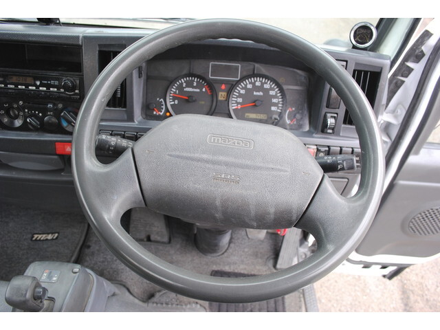 マツダタイタン平ボディ小型（2t・3t）[写真29]