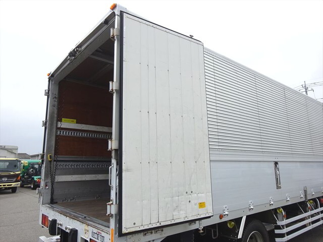 三菱ふそうファイターアルミウイング増トン（6t・8t）[写真14]