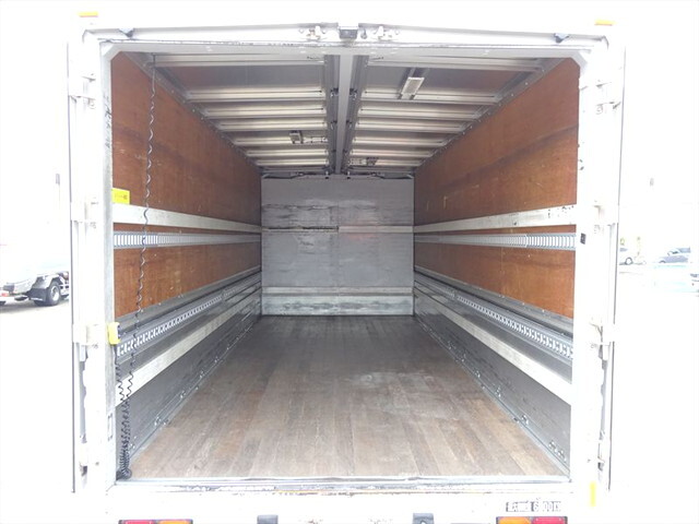 三菱ふそうファイターアルミウイング増トン（6t・8t）[写真15]