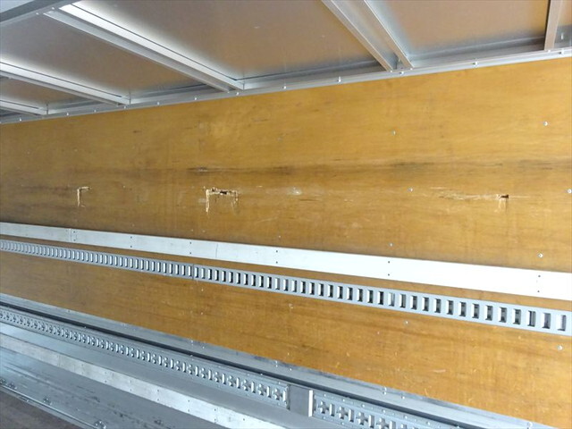 三菱ふそうファイターアルミウイング増トン（6t・8t）[写真16]