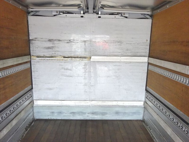 三菱ふそうファイターアルミウイング増トン（6t・8t）[写真17]