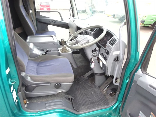 三菱ふそうファイターアルミウイング増トン（6t・8t）[写真23]