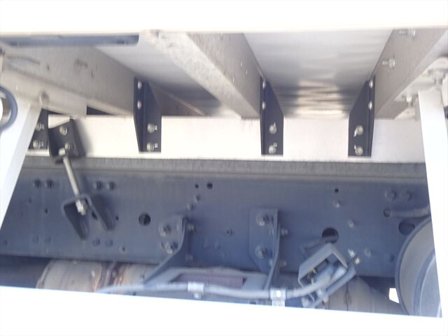 三菱ふそうファイターアルミウイング増トン（6t・8t）[写真07]