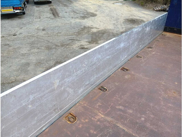 いすゞフォワードアルミブロック中型（4t）[写真10]